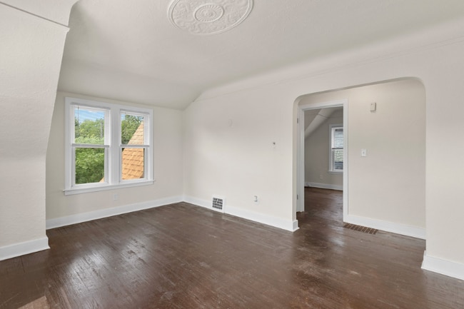 Building Photo - 3460 Haverhill St