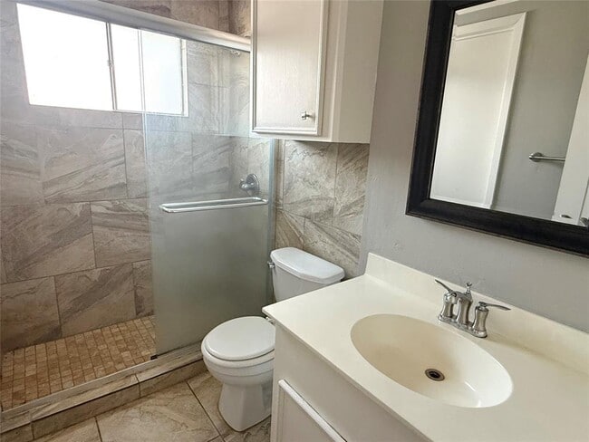 Foto del edificio - 9906 Randall Dr