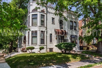 Building Photo - 1146 S 32nd St