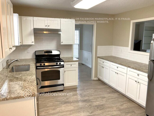 Foto del edificio - 2300 Springs Ct