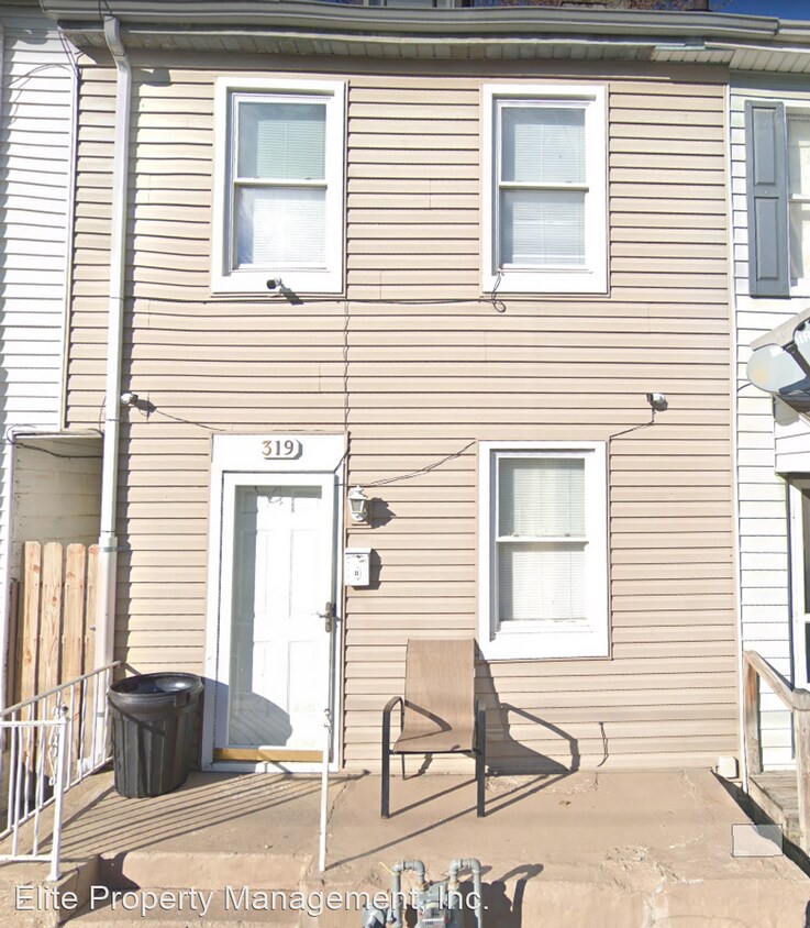Primary Photo - 3 br, 1 bath House - 319 E. Walnut Street