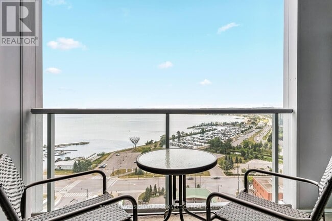 Building Photo - 39 Mary St