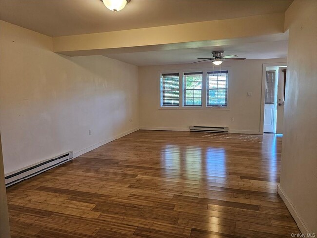 Foto del edificio - 231 Reynolds Rd
