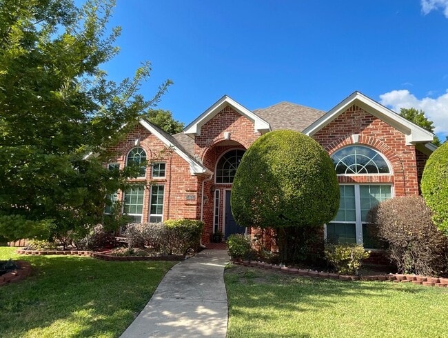 Building Photo - 3101 Crickett Dr