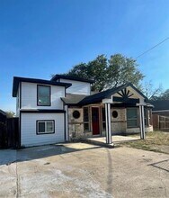 Building Photo - 2530 Sylvia St