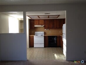 Building Photo - 232 Craddock Ave