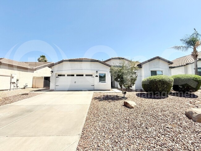 Building Photo - 3551 E San Pedro Ave