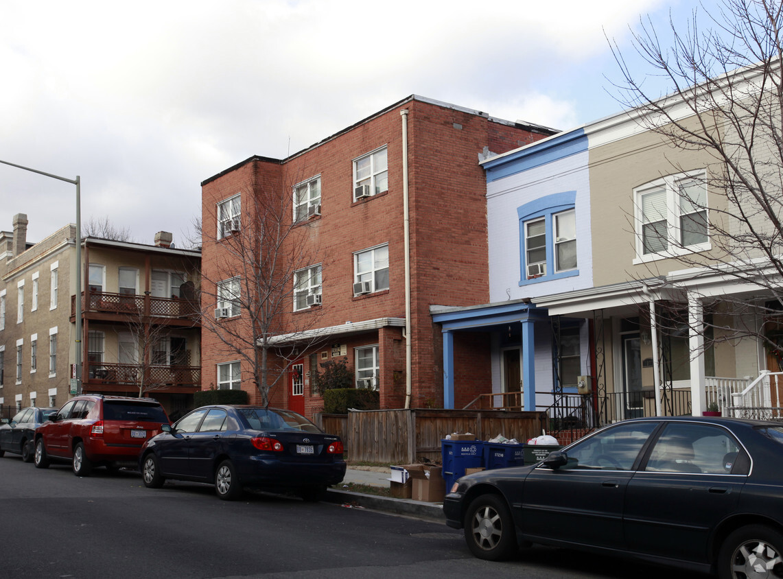 Building Photo - 1023 Fairmont St NW