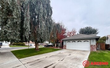 Building Photo - 4500 Gorbett Ln