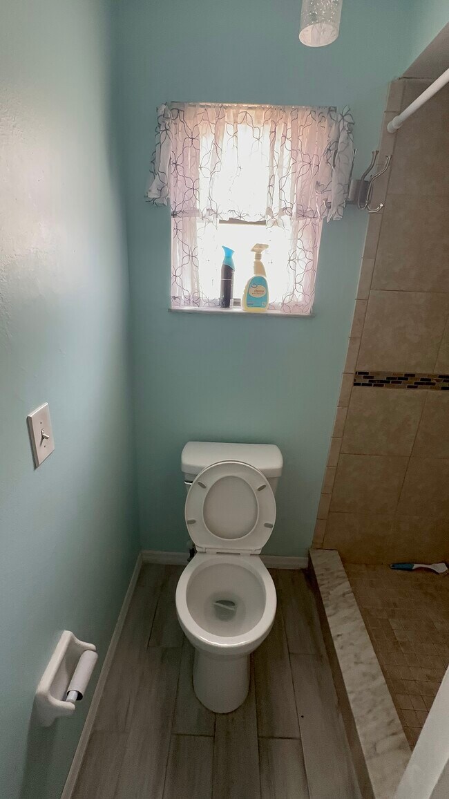 Foto del edificio - 1049 SW Aswan Ave