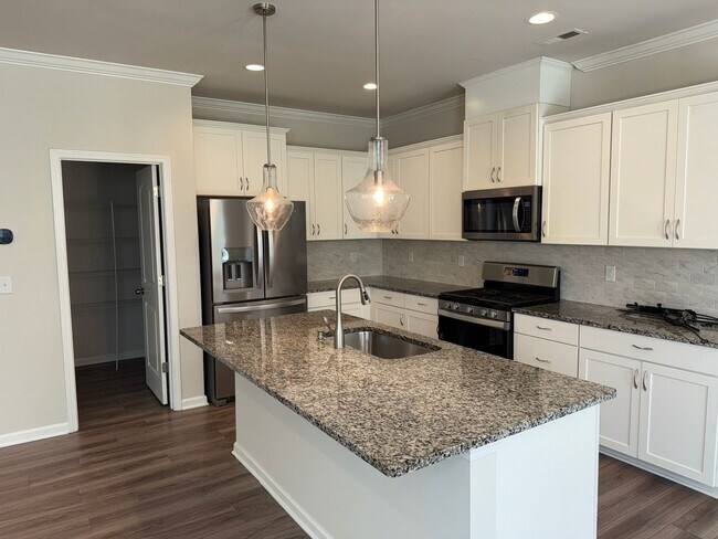 Foto del edificio - 17401 Carolina Hickory Dr