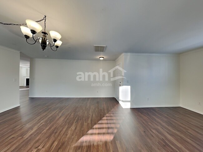Building Photo - 1611 Rustic Arch Way