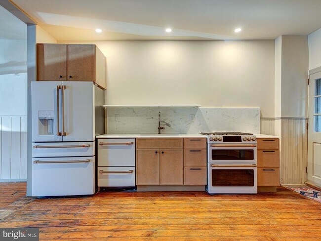 Foto del edificio - 1439 N Howard St