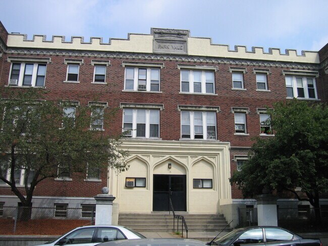 Foto del edificio - 15 Glenville Ave