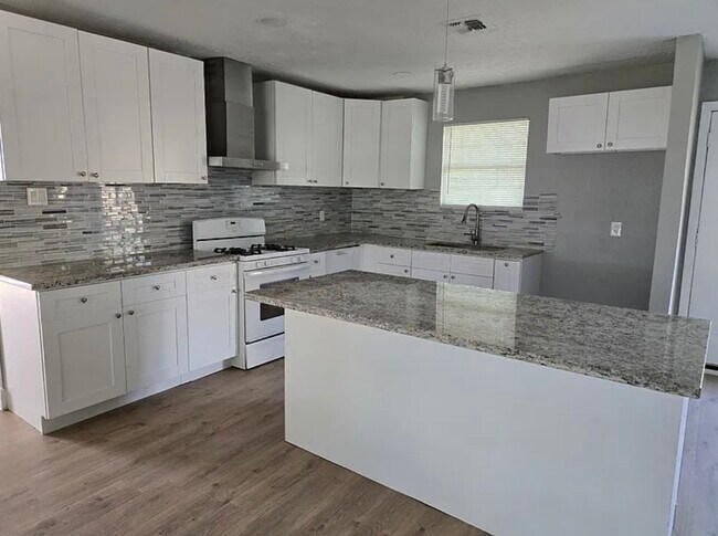 Foto del edificio - 1902 Cleveland St