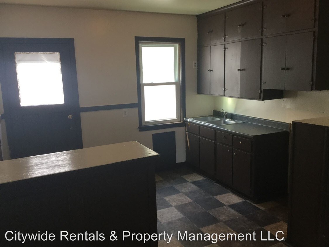 Foto principal - 983 W Arthur Ave