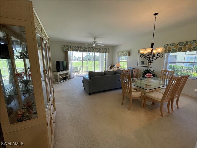 Foto del edificio - 8480 Mystic Greens Way