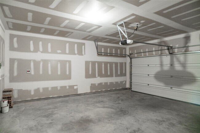 Foto del edificio - 208 Cambria Green Ln