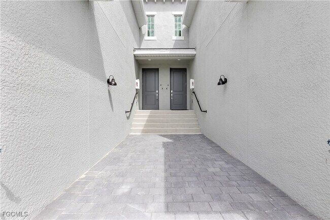 Foto del edificio - 15170 Bluffton Ln