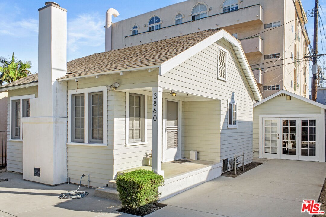 Primary Photo - 3860 Goldwyn Terrace