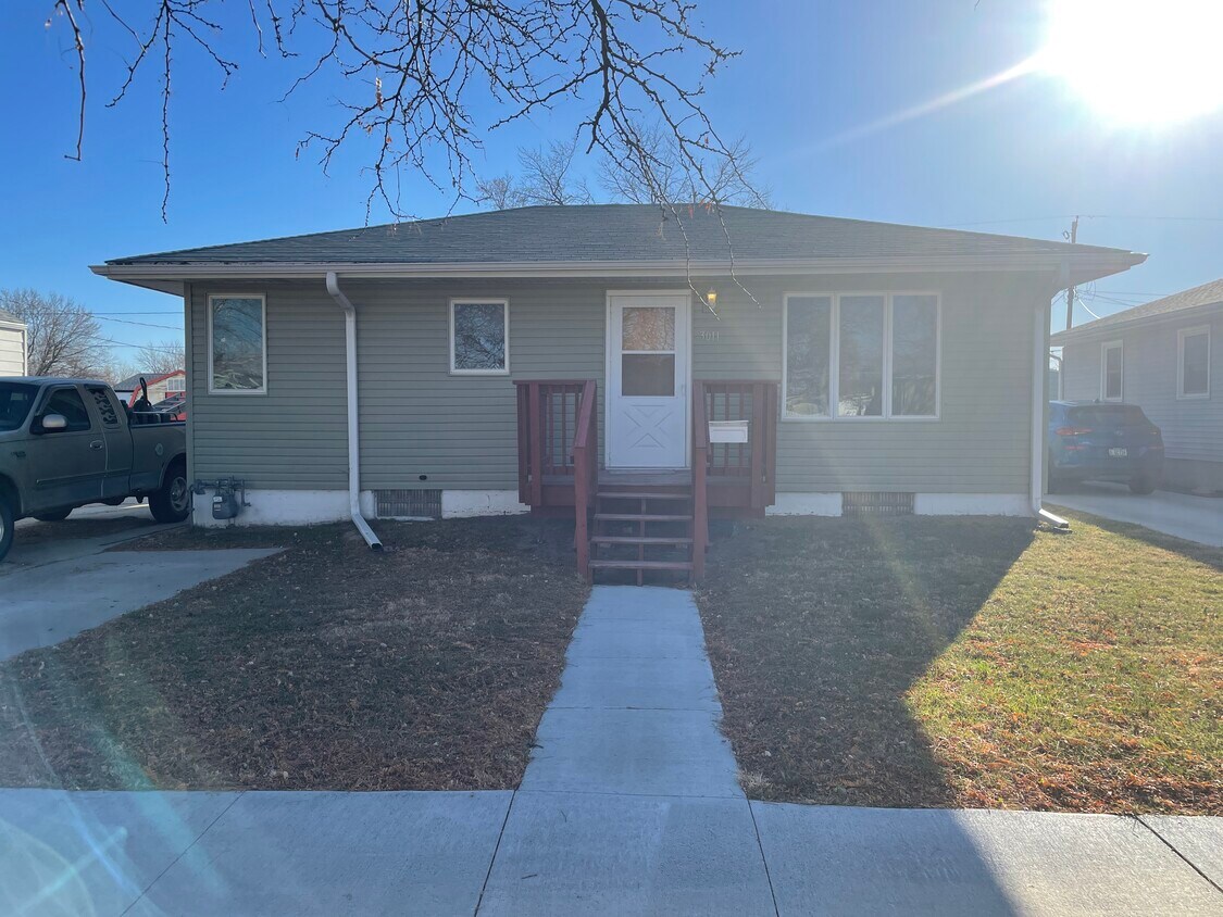 3011 5th Ave, Council Bluffs, IA 51501 House Rental in Council Bluffs