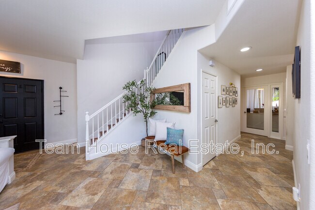Foto del edificio - 27733 Mansfield Ct