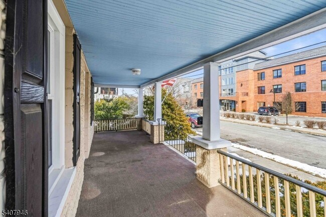 Foto del edificio - 10 Zazzetti St