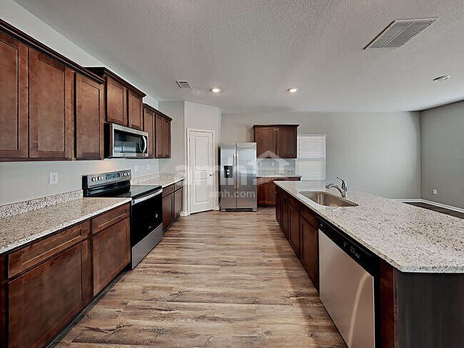 Building Photo - 609 Gleaner Way