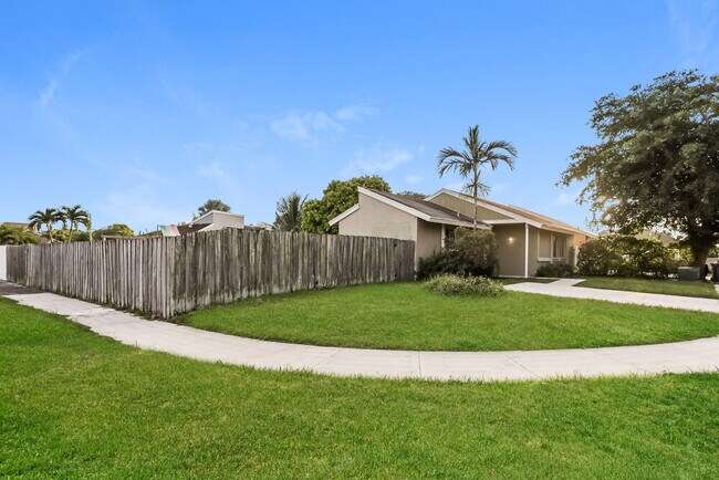 Foto del edificio - 12340 SW 207th Terrace