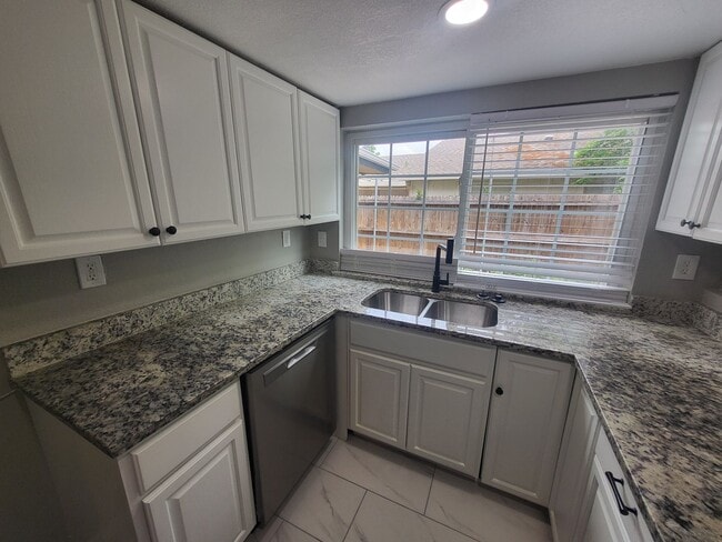 Foto del edificio - 2623 San Sabastian Cir