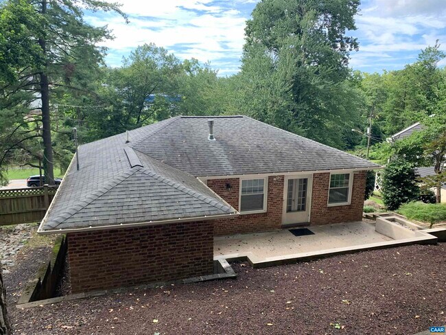 Building Photo - 716 McIntire Rd