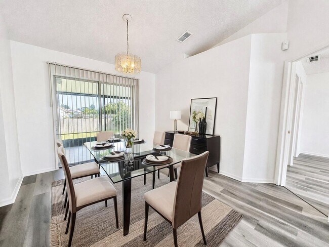 Foto del edificio - Affordable comfort with space where it counts - 3Bedrooms / 2Baths home in Deltona!