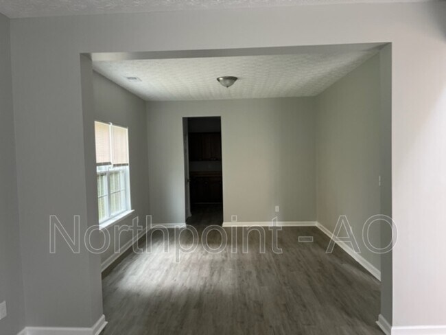 Building Photo - 3404 Summer Brooke Way