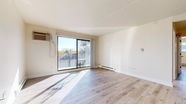 Building Photo - 7325 Tiffany Dr