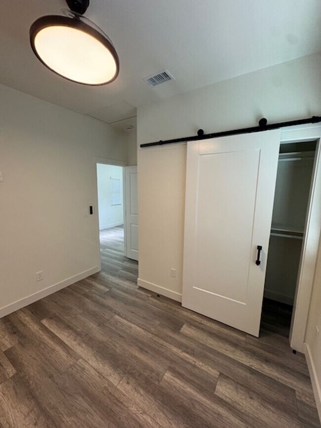 Foto del edificio - Beautiful Recently Remodeled 2-Bedroom ADU