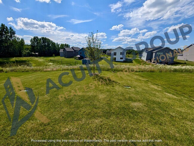 Building Photo - 501 Redwood St N