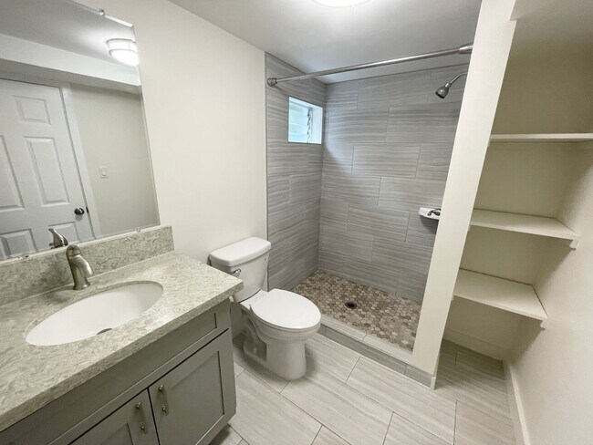 Foto del edificio - 2355 Orchid St