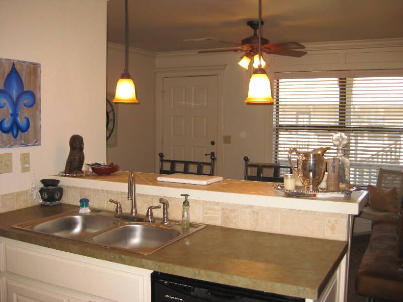 Foto principal - 711 W Douglas St