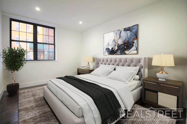 Foto del edificio - 2 bedroom in BROOKLYN NY 11233