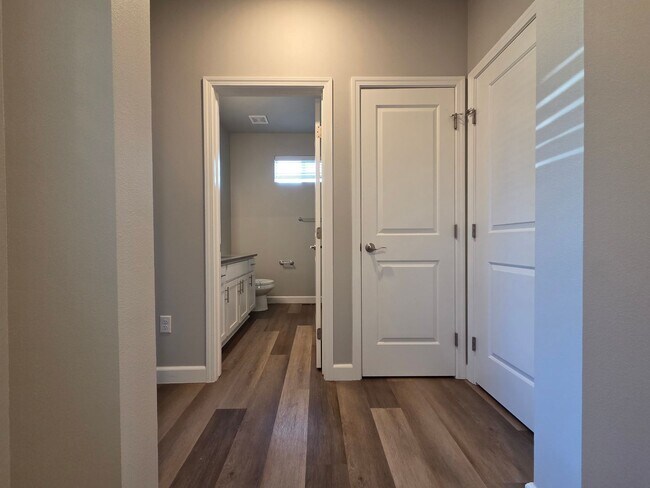 Foto del edificio - 11727-11727 4th Ave E