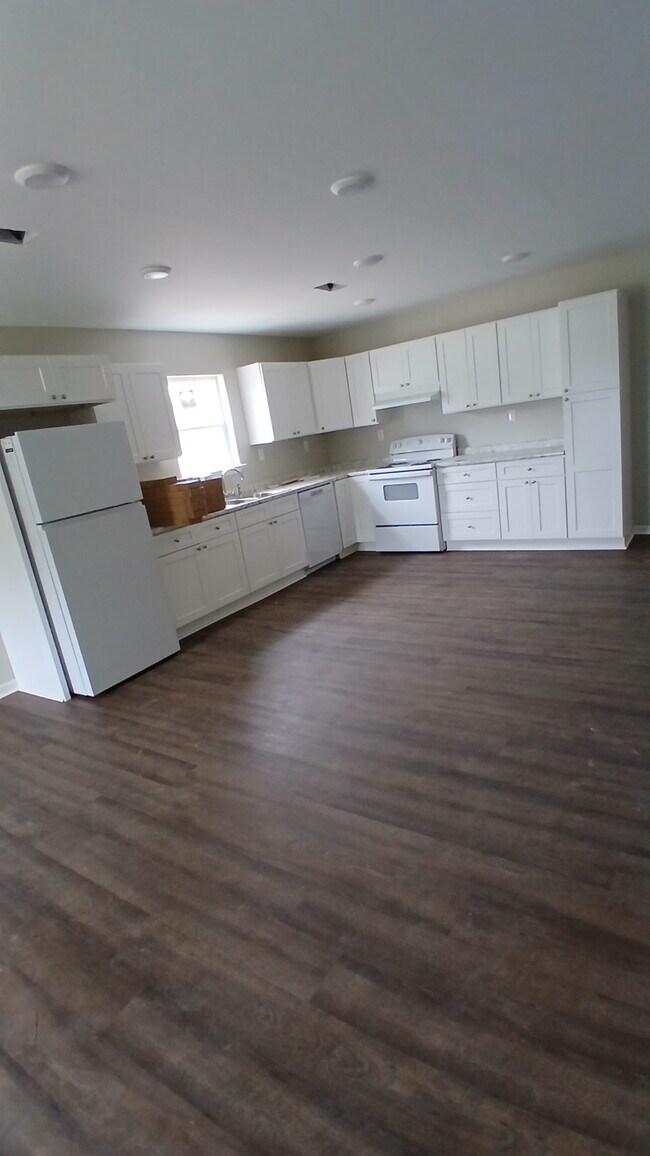 Foto del edificio - 4814 Adel Hwy