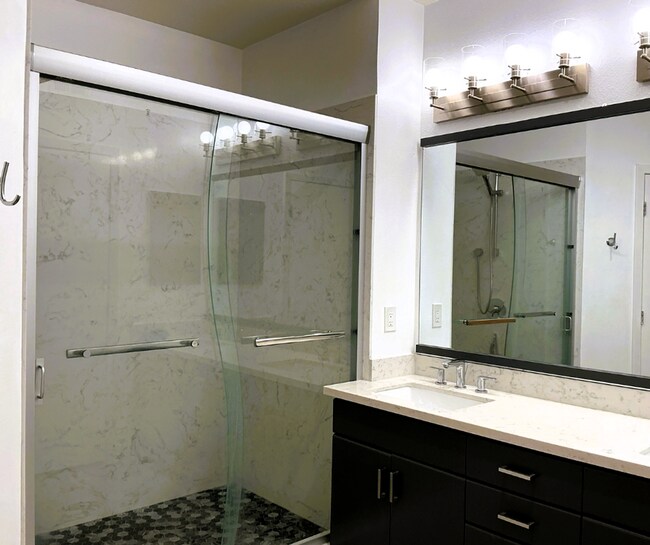 Foto del edificio - Modern 2BR + Loft Condo Near Dublin BART – Elan Community