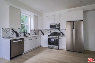 Building Photo - 11810 Gilmore St