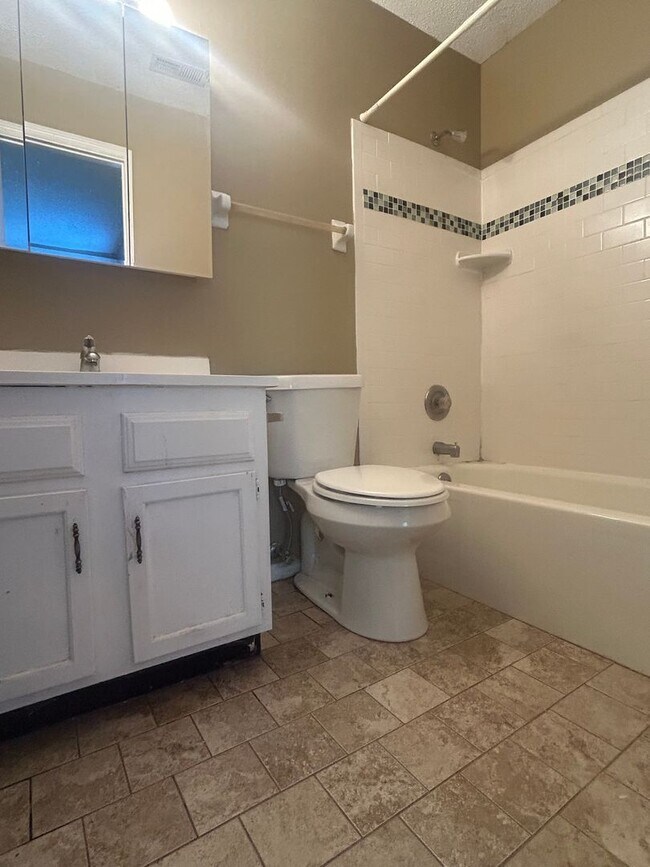 Foto del edificio - 9605 Vinca Cir