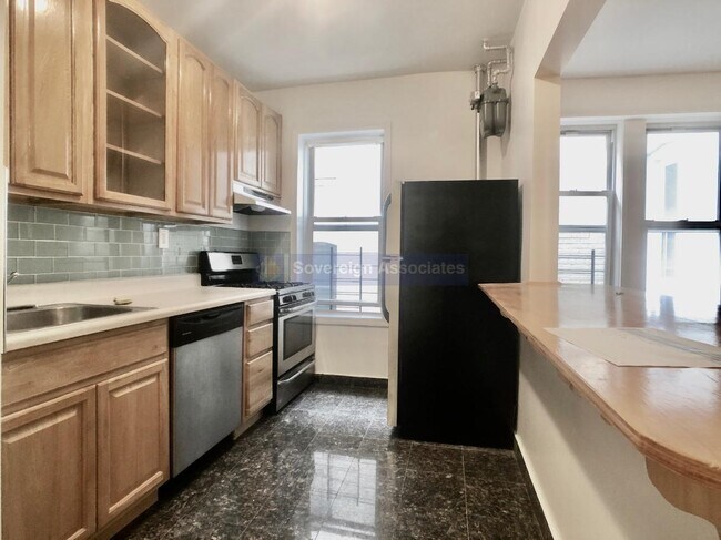 Foto del edificio - 175 Pinehurst Ave