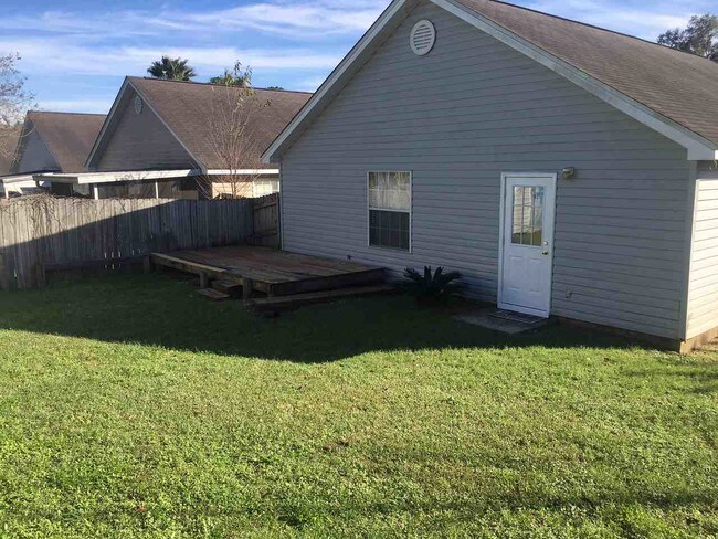 Building Photo - 2902 Viking Way
