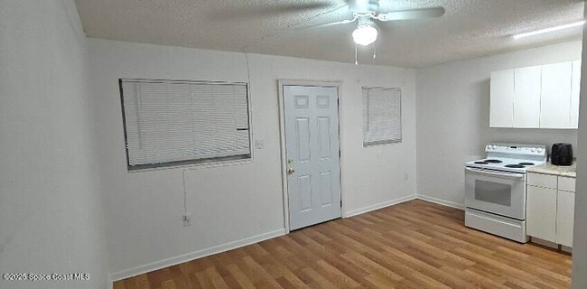 Building Photo - 1713 Dixon Blvd