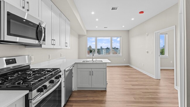 Building Photo - 475 Communipaw Ave
