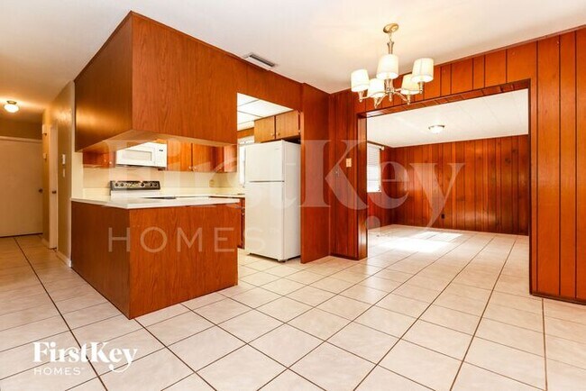 Foto del edificio - 5860 Cedar St NE
