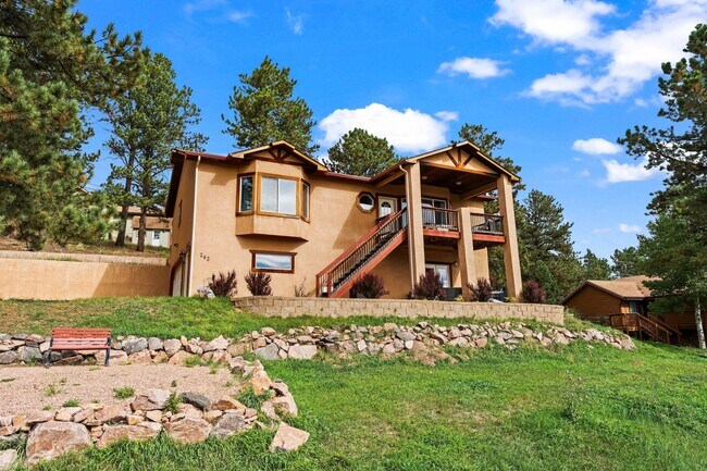 Foto del edificio - 243 Lakewood Dr